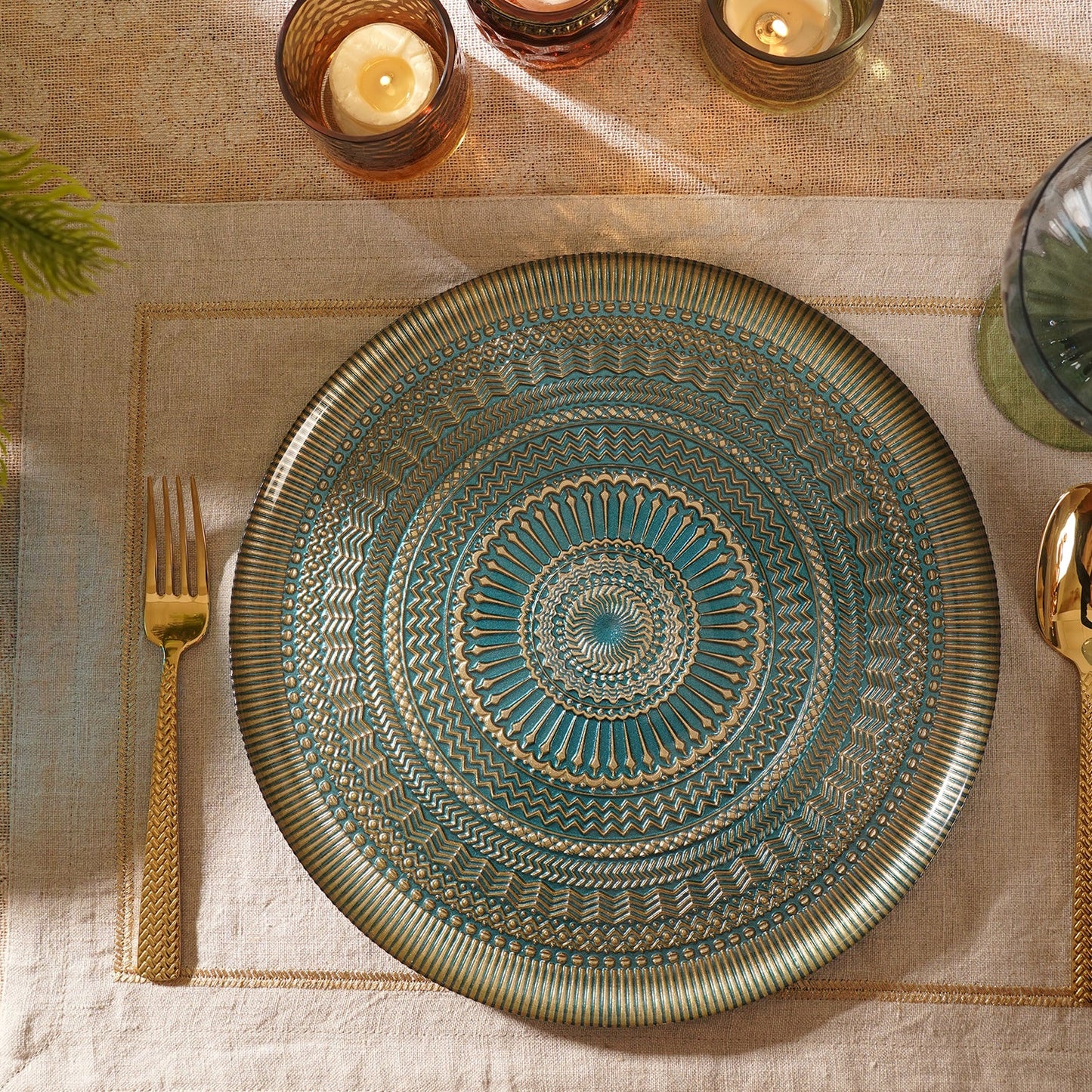 Set of 2 Blue Embellished Glass Dinner Plates