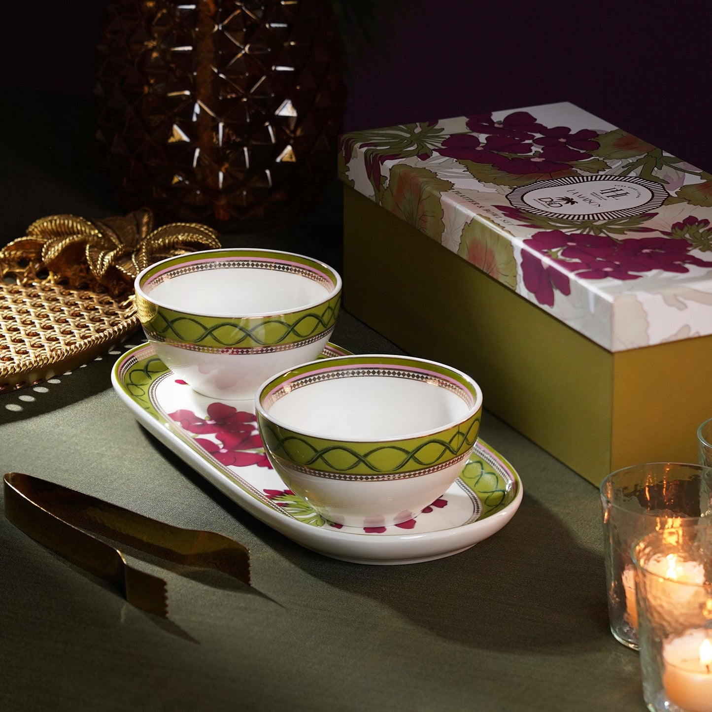 Set of 3 Red & Green Rosabay Print Platter & Bowls